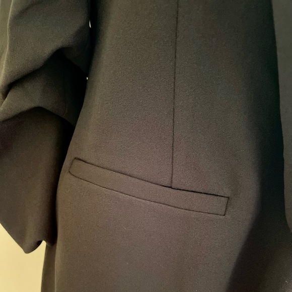 FashionNova “The Celine Blazer” Black Small Ruched Sleeves - Picture 7 of 10